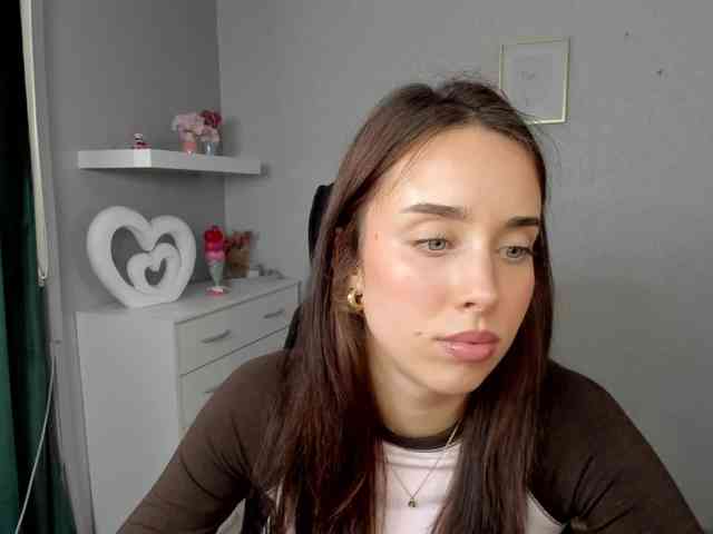 adeleLive webcam