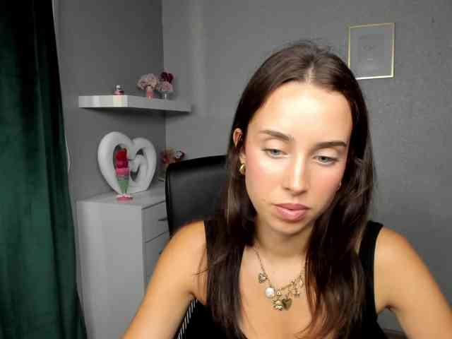 adeleLive webcam