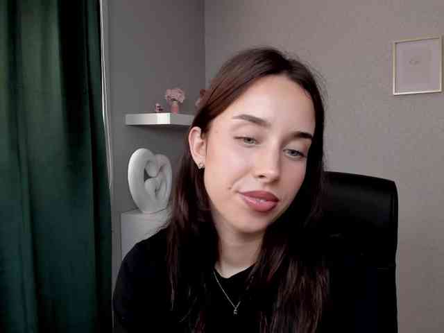 adeleLive webcam