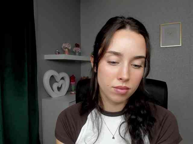 adeleLive webcam