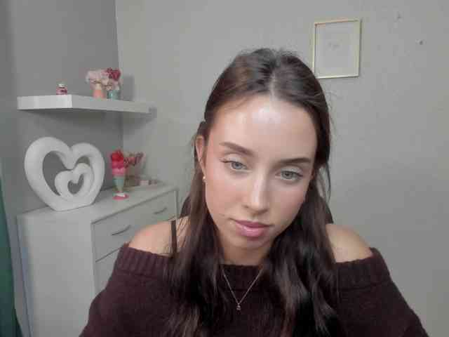 adeleLive webcam