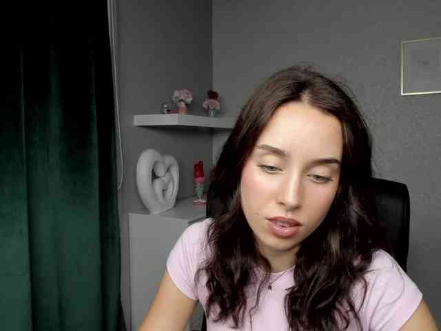 adeleLive webcam