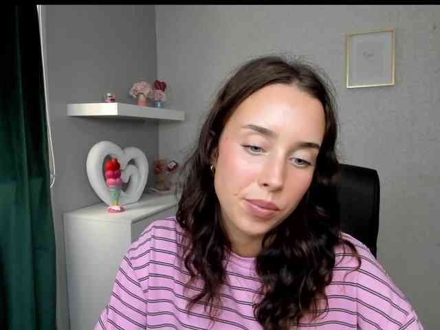 adeleLive webcam
