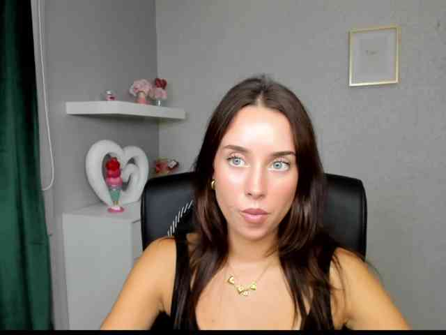 adeleLive webcam