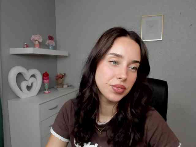 adeleLive webcam