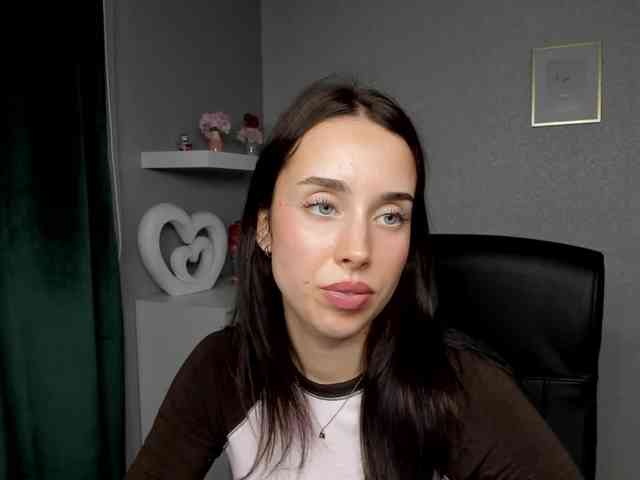 adeleLive webcam