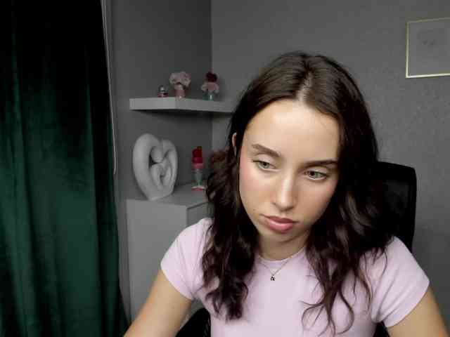 adeleLive webcam
