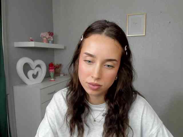 adeleLive webcam