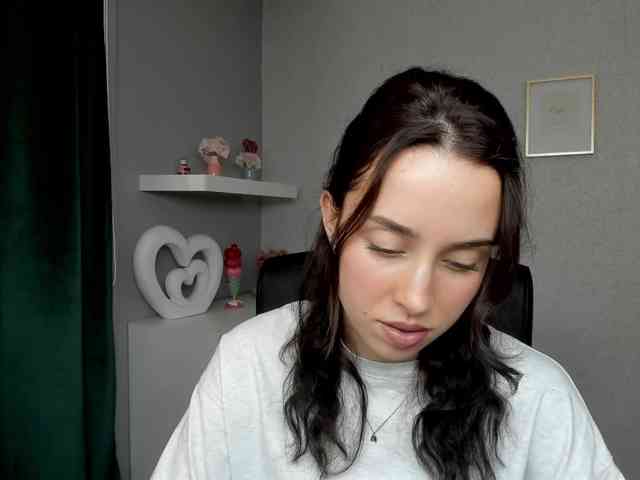 adeleLive webcam