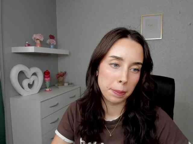 adeleLive webcam