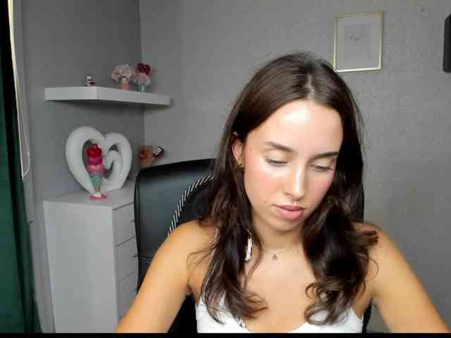 adeleLive webcam