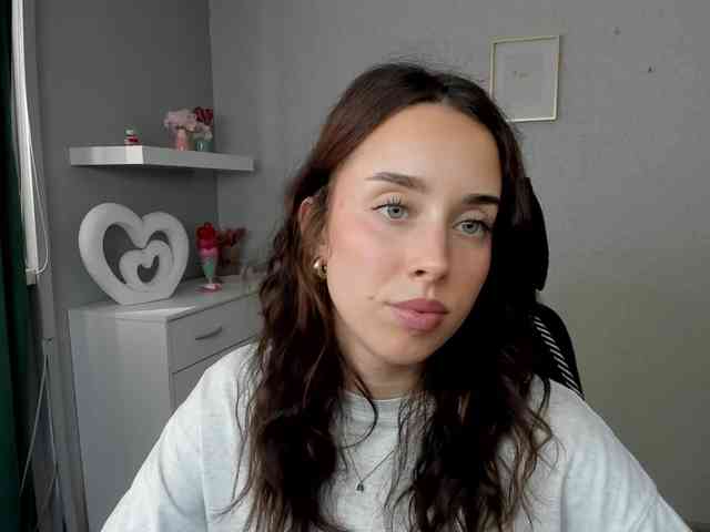 adeleLive webcam