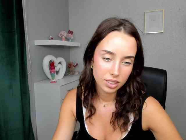 adeleLive webcam