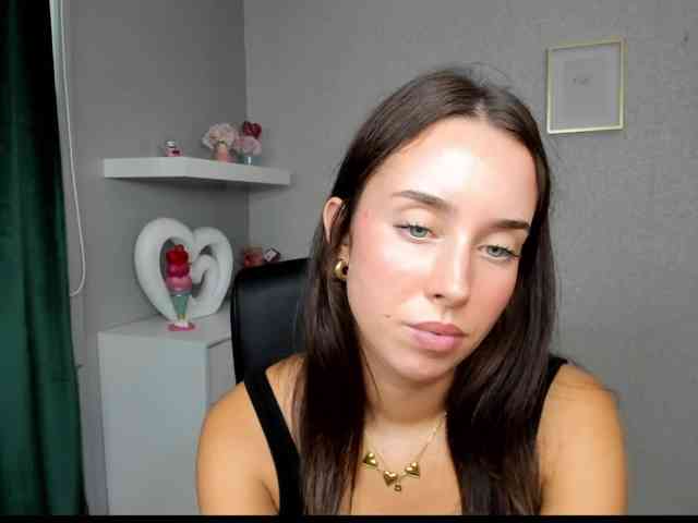 adeleLive webcam