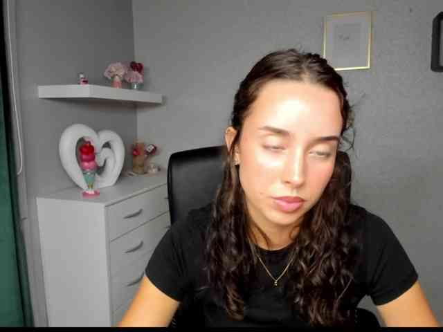 adeleLive webcam