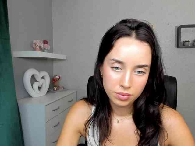 adeleLive webcam