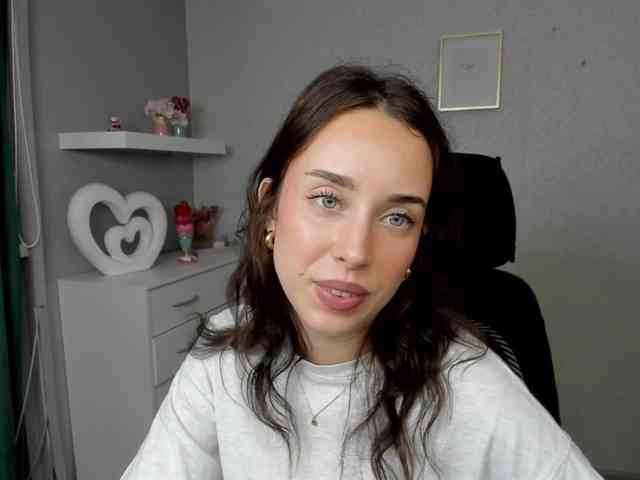 adeleLive webcam