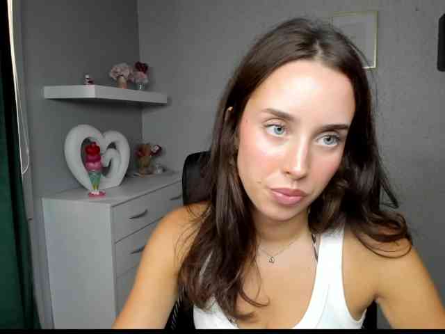 adeleLive webcam