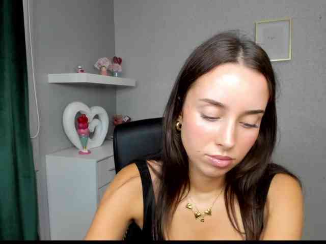 adeleLive webcam
