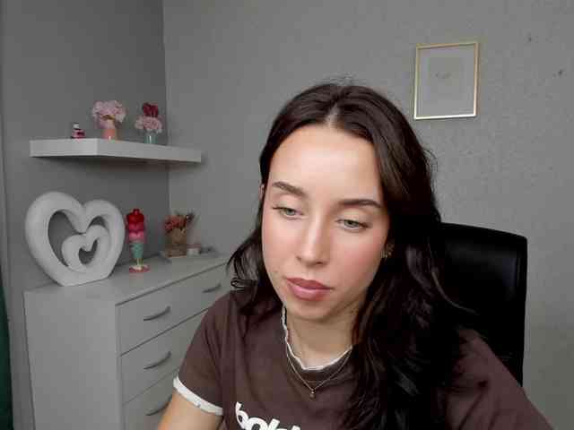 adeleLive webcam