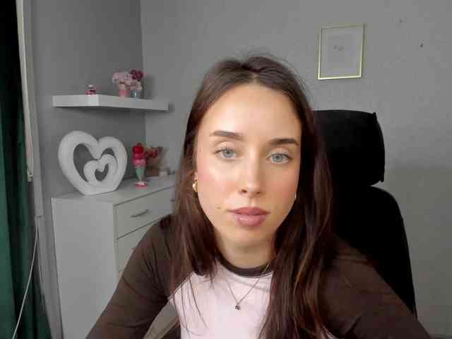 adeleLive webcam