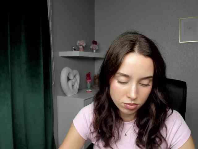 adeleLive webcam