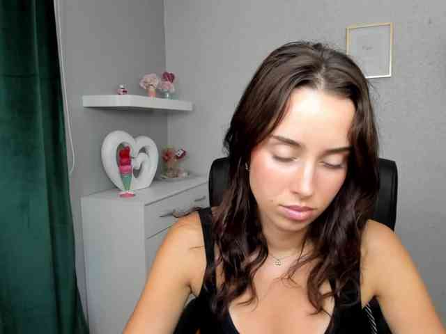 adeleLive webcam