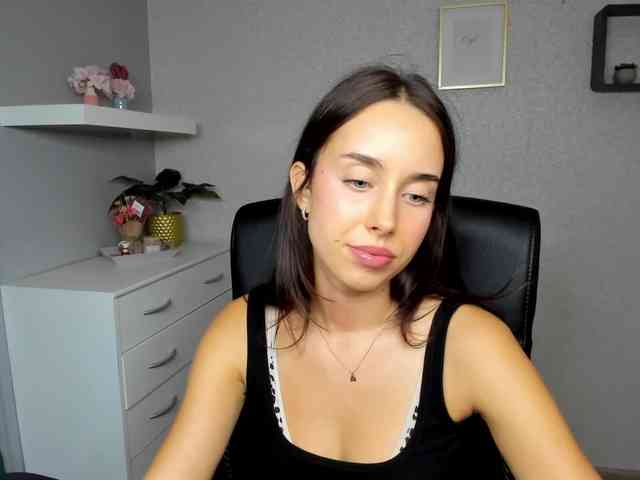 adeleLive webcam