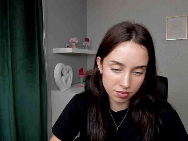 adeleLive webcam