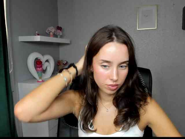 adeleLive webcam