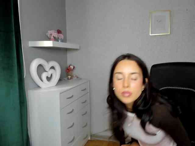 adeleLive webcam