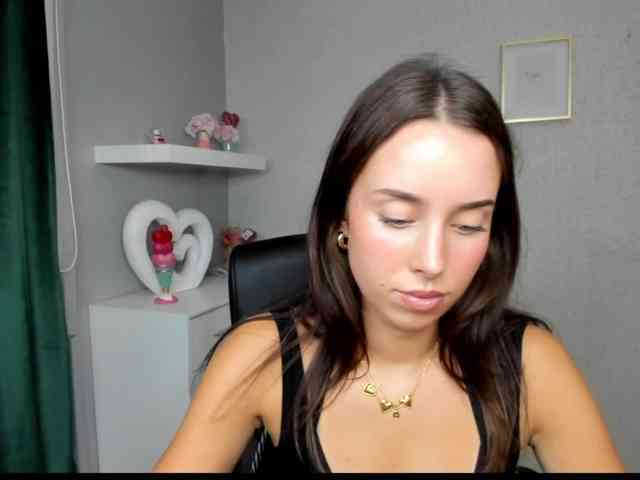 adeleLive webcam