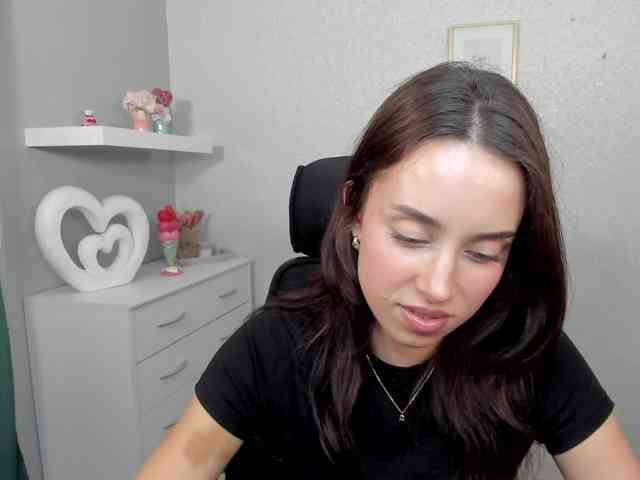 adeleLive webcam