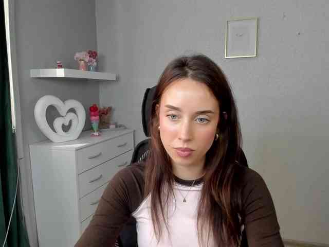 adeleLive webcam