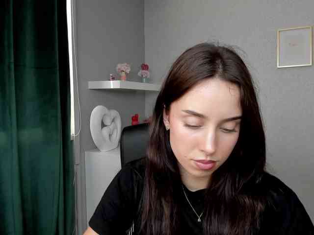 adeleLive webcam