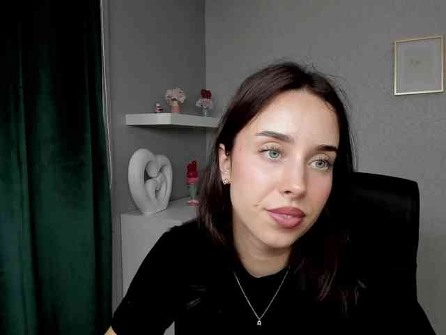 adeleLive webcam