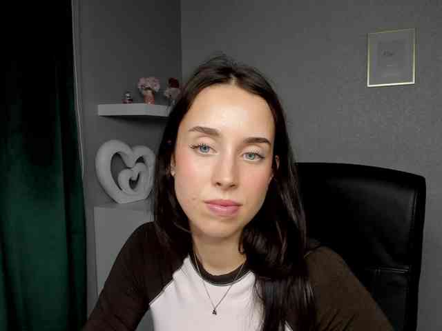 adeleLive webcam