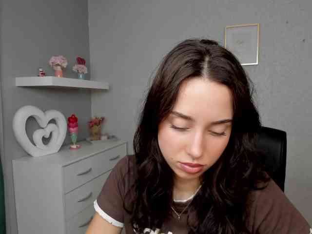 adeleLive webcam