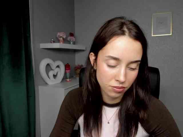 adeleLive webcam