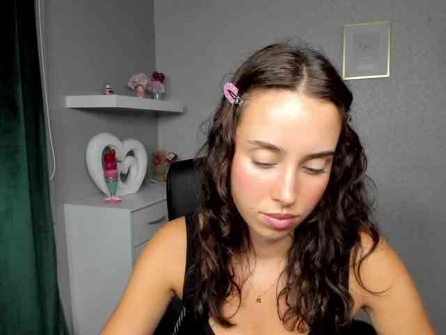 adeleLive webcam