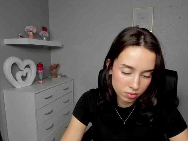 adeleLive webcam