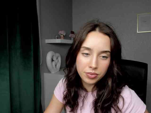 adeleLive webcam