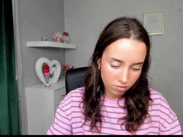 adeleLive webcam