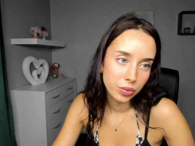 adeleLive webcam