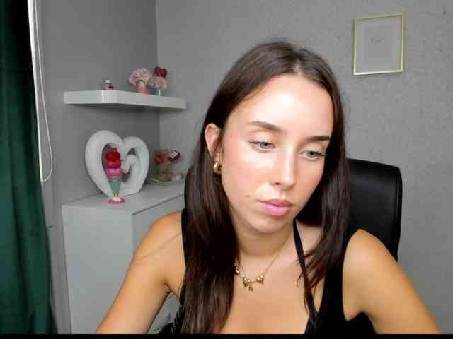 adeleLive webcam
