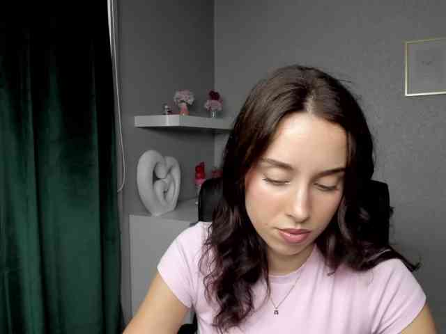 adeleLive webcam
