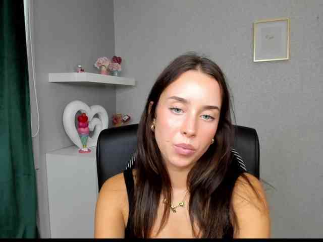 adeleLive webcam