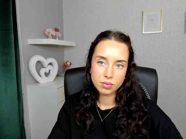 adeleLive webcam