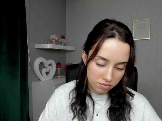 adeleLive webcam