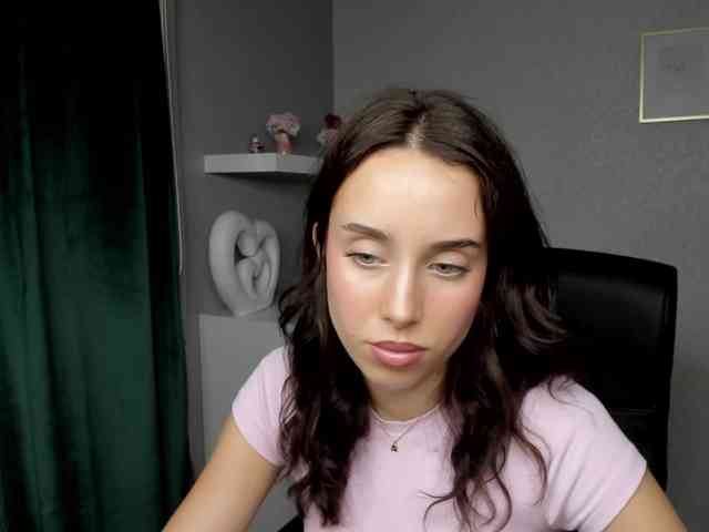 adeleLive webcam